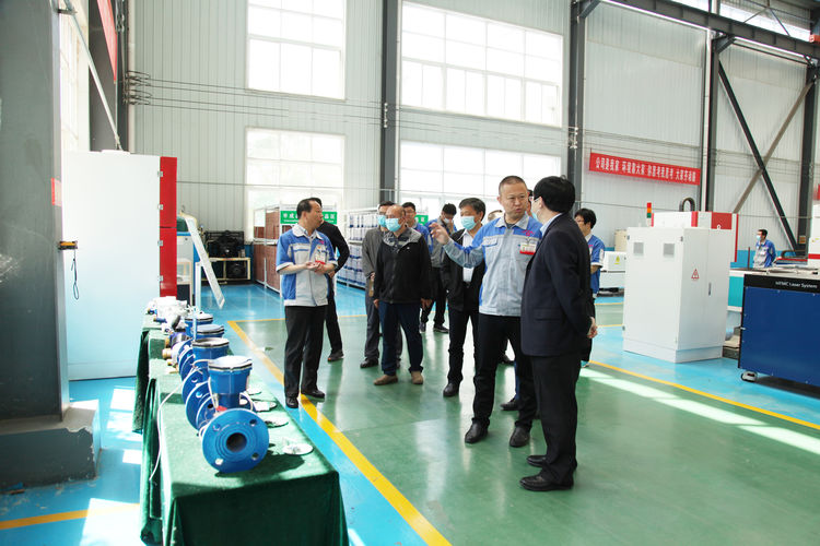 “氣力輸送連續(xù)供料關(guān)鍵設(shè)備”科技成果評價會在章丘豐源隆重舉行 “氣力輸送連續(xù)供料關(guān)鍵設(shè)備”科技成果評價會在章丘豐源隆重舉行