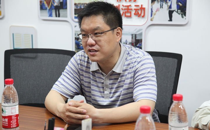 爭(zhēng)做社區(qū)“好幫手”、群眾“貼心人”