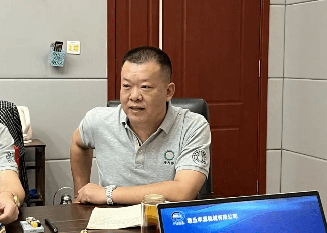 大家一起對(duì)行業(yè)案例進(jìn)行分析，討論行業(yè)開發(fā)的策略，旨在深入了解客戶需求后，給不同行業(yè)客戶提供專業(yè)解決方案，與客戶一起成長(zhǎng)。