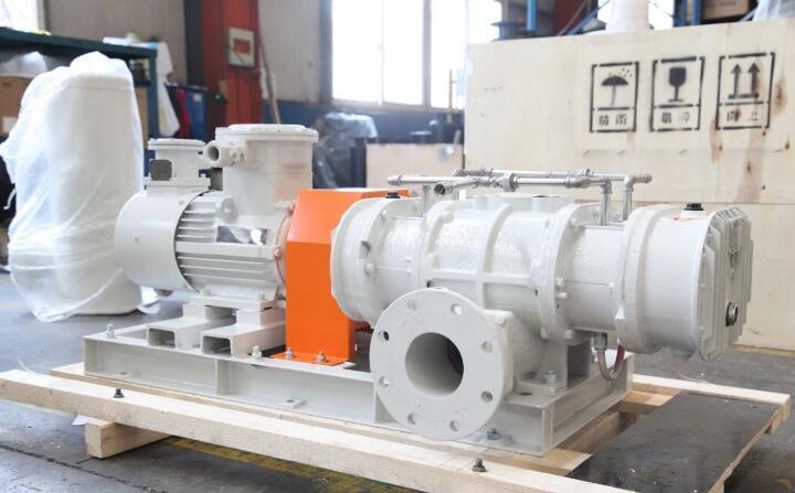 三葉羅茨鼓風(fēng)機(jī).jpg 三葉羅茨鼓風(fēng)機(jī)